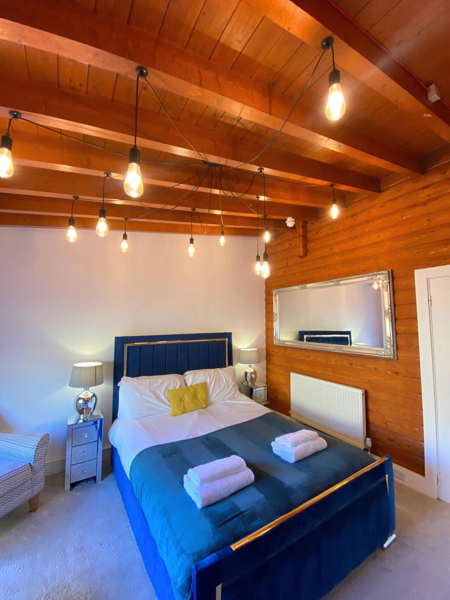 Kaoglen Squirrel Drey-Hot Tub-Pet Friendly-Perth Villa Balnald Exterior photo